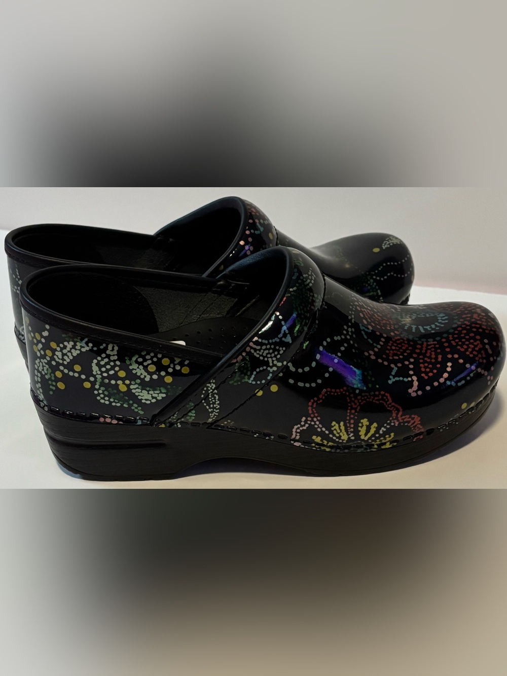 Dansko Professional Dotted Floral Patent Clogs EU 38 Black Multicolor NWT - Picture 5 of 7